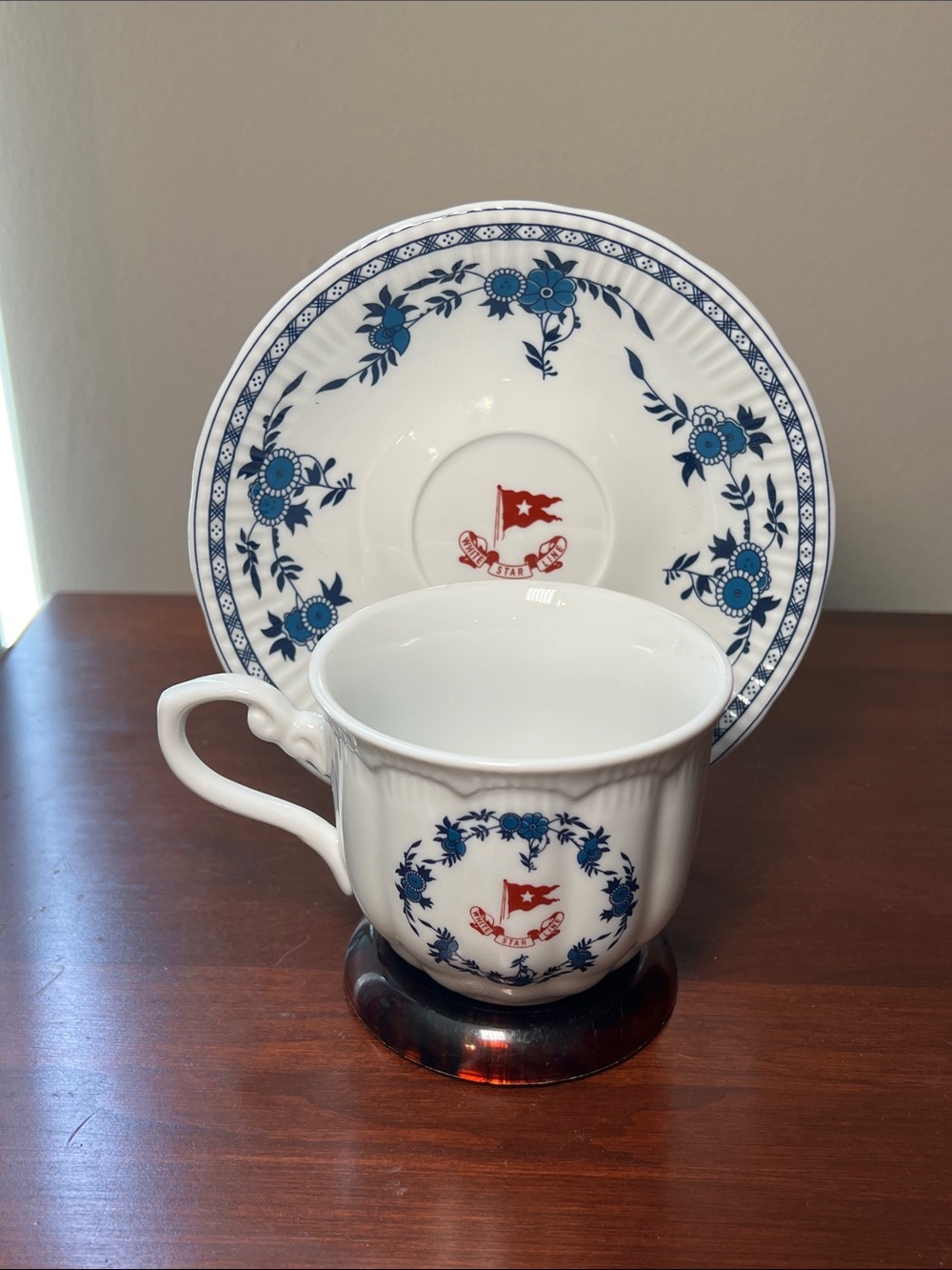 RMS Titanic 2nd Class Authentic Replica Coffee Tea Cup & Saucer White Star Line - Picture 2 of 10